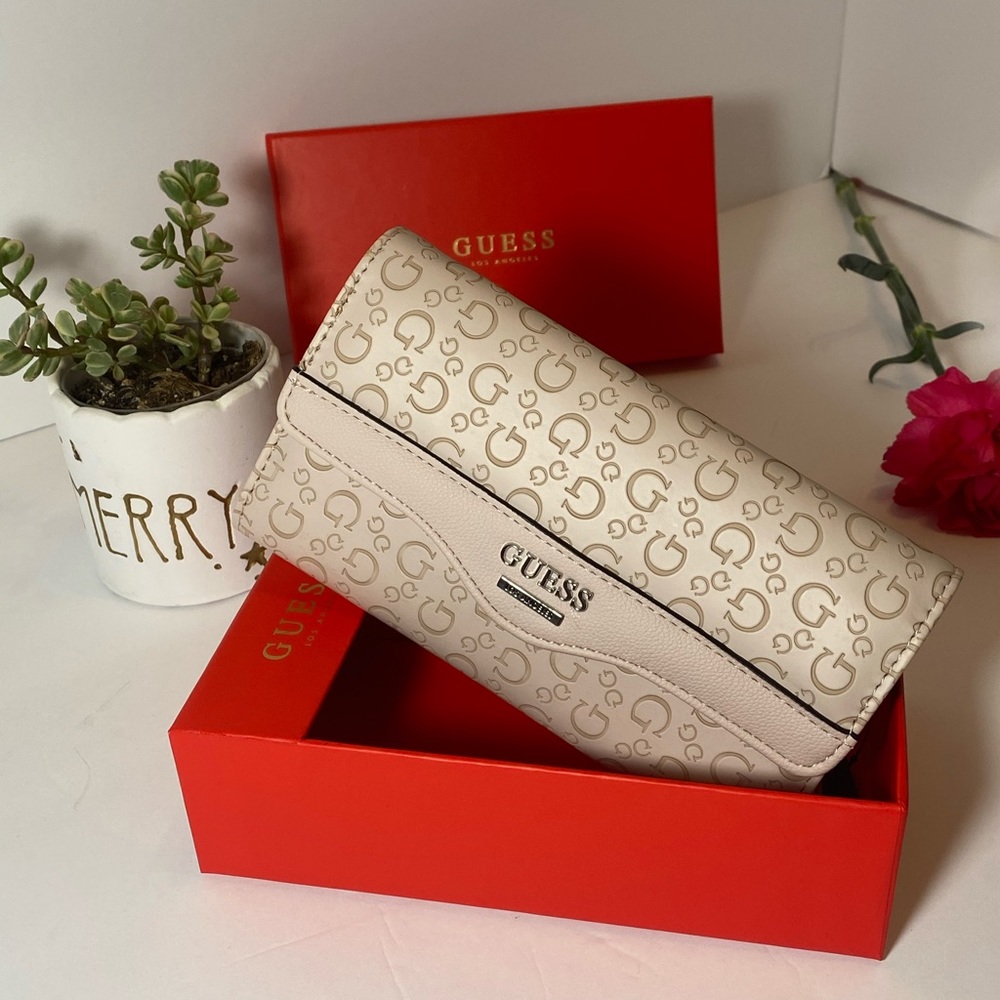 Guess Signature Modesto SLG Blush Bi-Fold Wallet